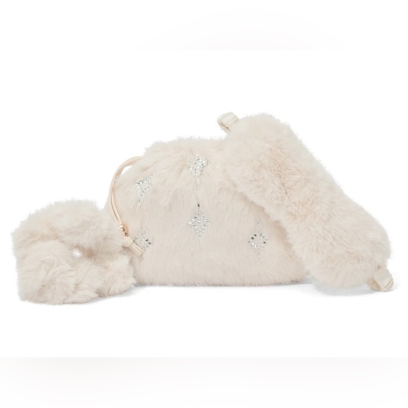 Victoria's Secret Accessories - Victoria’s Secret Luxe Plush 3-Piece Travel Accessories Gift Set